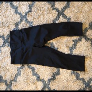 Fabletics black crop leggings